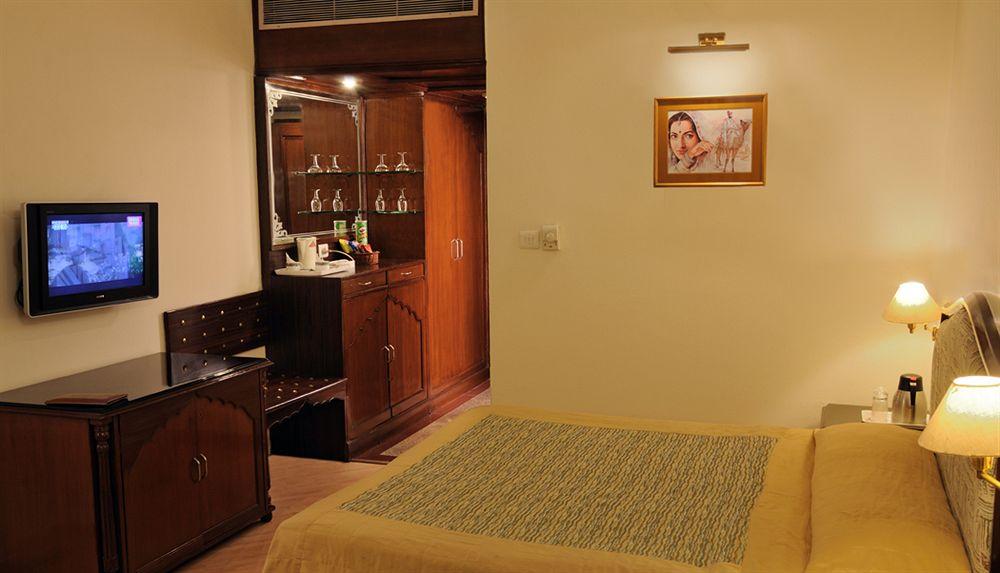 Hotel Maharaja Regency Ludhiana Eksteriør bilde