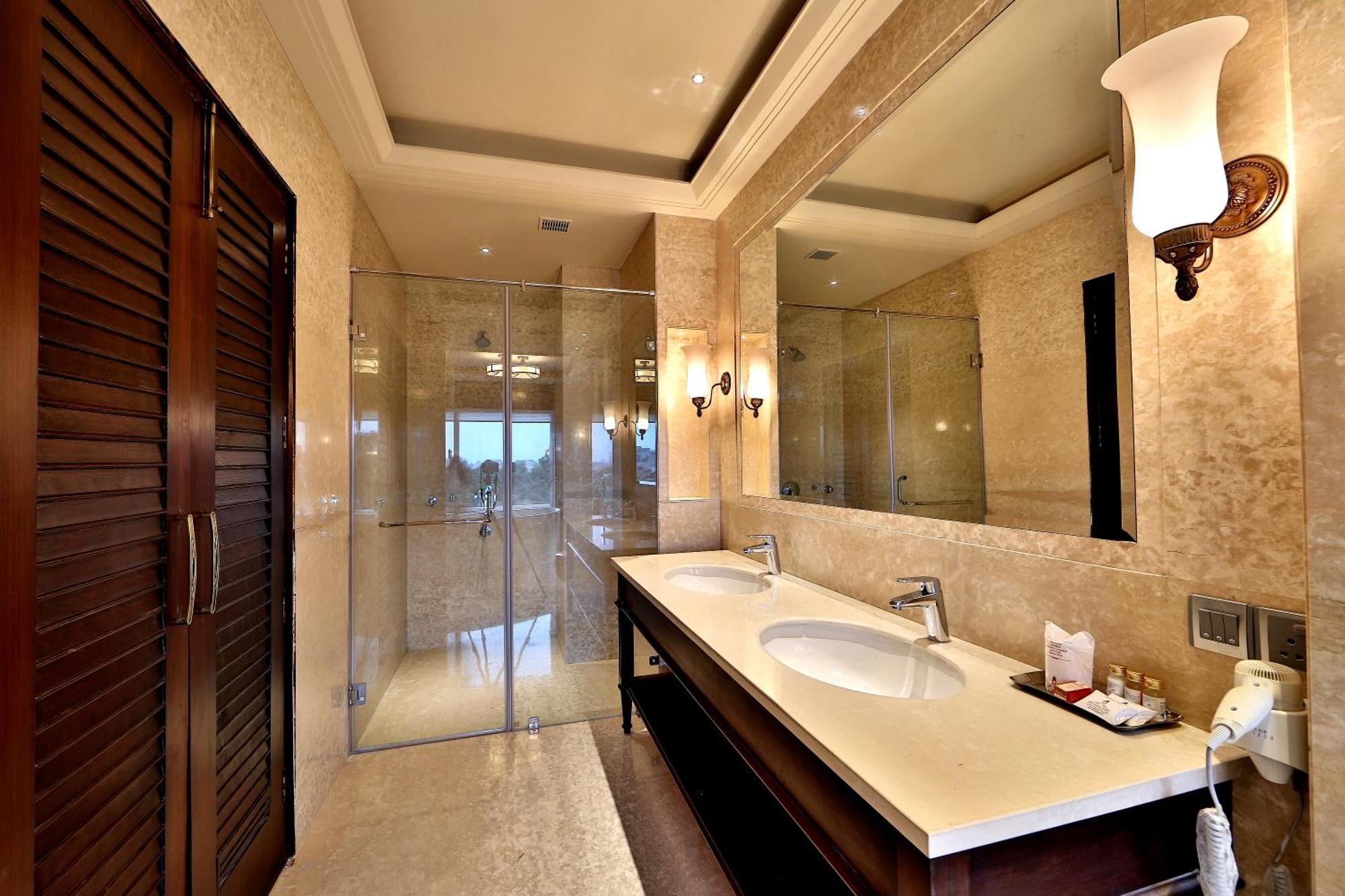 Hotel Maharaja Regency Ludhiana Eksteriør bilde