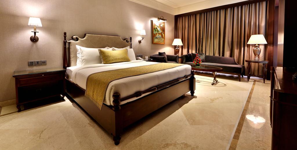 Hotel Maharaja Regency Ludhiana Eksteriør bilde