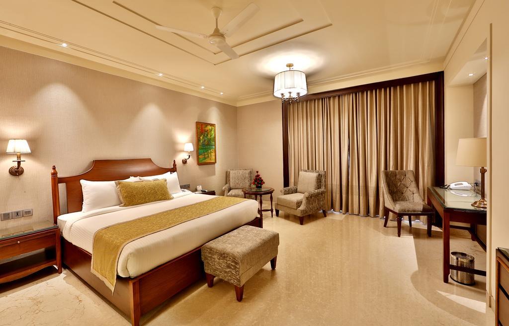 Hotel Maharaja Regency Ludhiana Eksteriør bilde