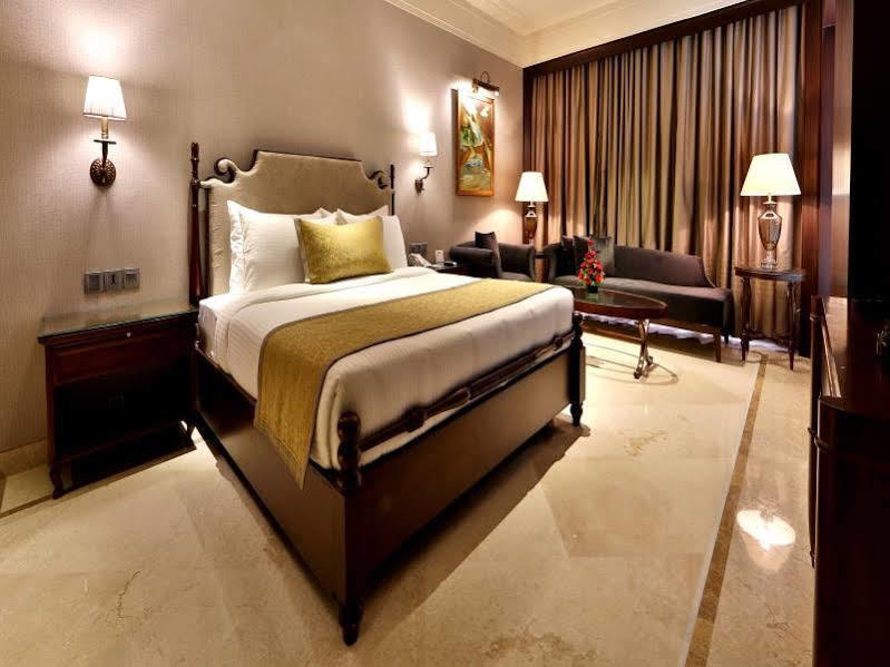 Hotel Maharaja Regency Ludhiana Eksteriør bilde
